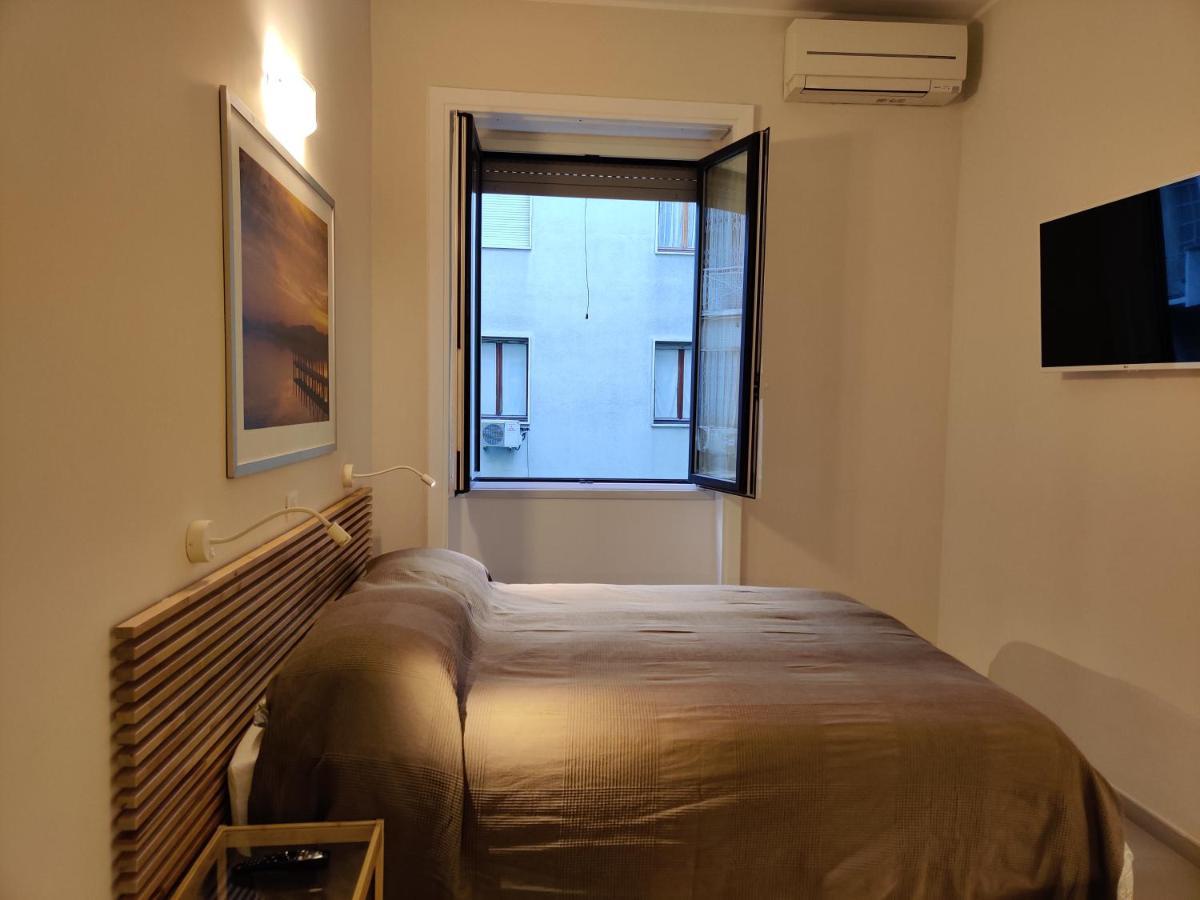 Downtown Apartments Merlo Мілан Екстер'єр фото