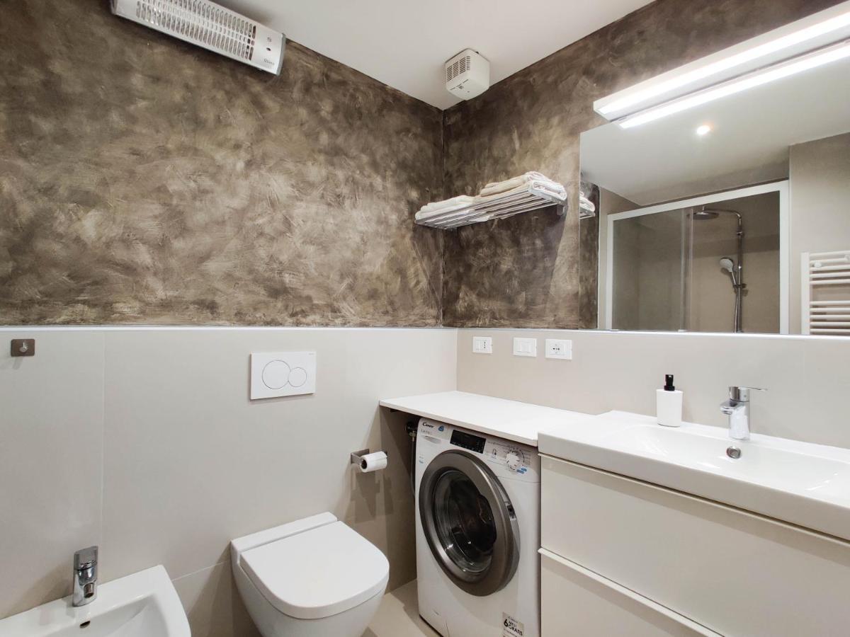 Downtown Apartments Merlo Мілан Екстер'єр фото